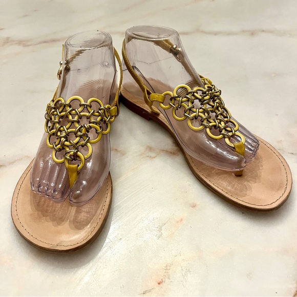 ANTONIO MELANI Shoes - Antonio Melani Jewel Chain Thong Sandals in Butter Yellow Size 9